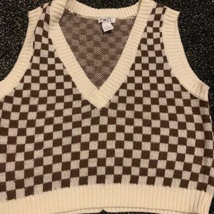 Rue 21 brown and white checkered vest